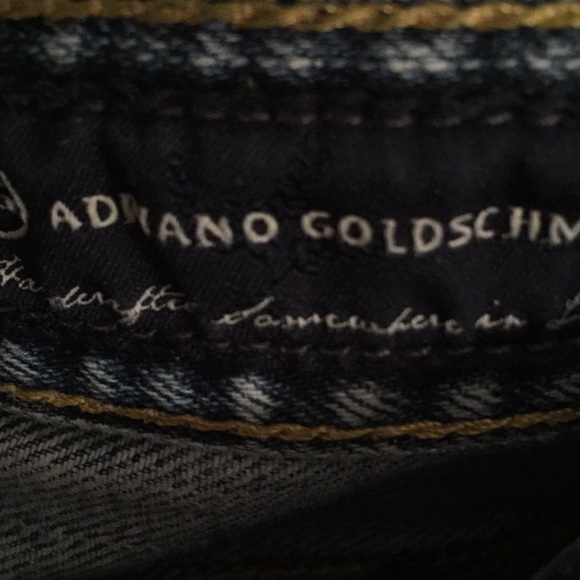 AG the Angel bootcut distressed size 29R - Picture 3 of 8